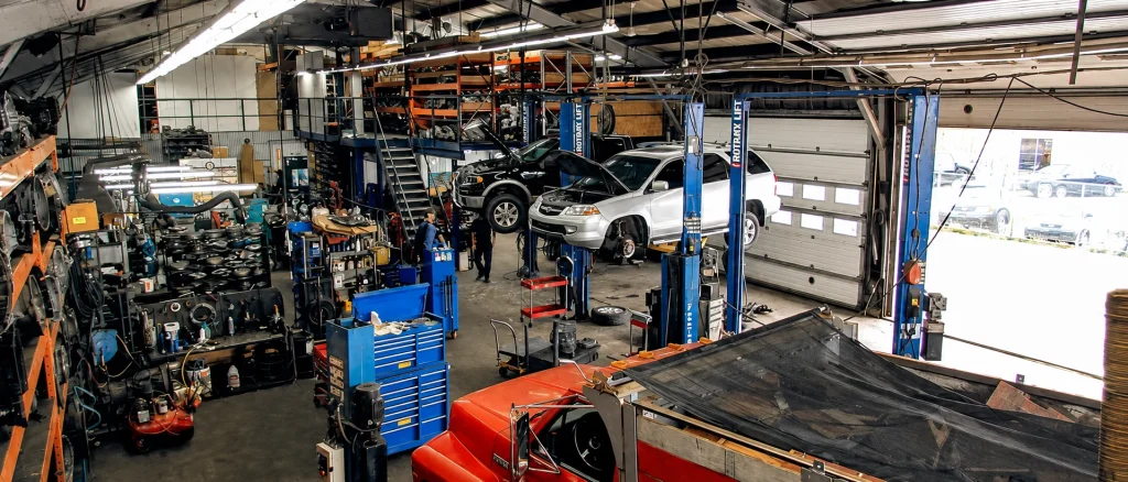 Véhicules sur les élévateurs de l’atelier Multi Automatique Transmission